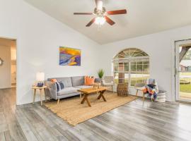 New! Close To Beach, Cozy, New beds & Family Friendly, hotel in Navarre