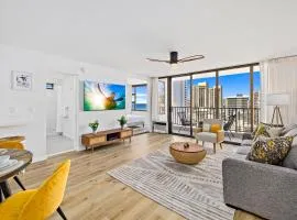 Waikiki Banyan Fabulous Ocean View Condo with Free Parking