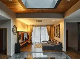 Baan Bua BT17 by Villacarte