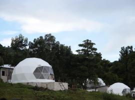Tranquil Retreat Dome Glamping with Hotspring Dipping pool - Breathtaking View, luxury tent in Lubo