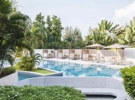 Dewa Phuket Resort & Villas, hotel de disseny a Nai Yang Beach