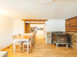 Casa Nacla Sedrun/Surrein, apartment in Sedrun