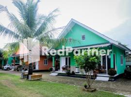 Villa Ikhbar Ciletuh RedPartner, plážový hotel v destinaci Cilowa