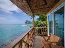 Phi Phi Cozy Seafront Resort, hotel en Islas Phi Phi