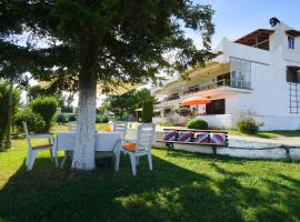 Paralía Avdhíron에 위치한 호텔 Solon and Teo Summer House in Avdira beach