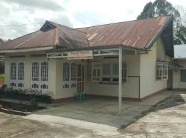 HOMESTAY PARAK KAYU