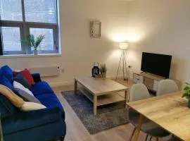 2 Bedroom Apartment - Central Peterborough - Bayard Apartments