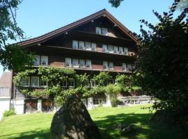 Sankt Peterzell에 위치한 호텔 Gast- & Ferienhaus Frohheim