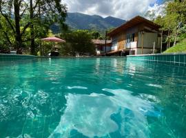 Pousada Tekoá Indiana, hotell i Cachoeiras de Macacu