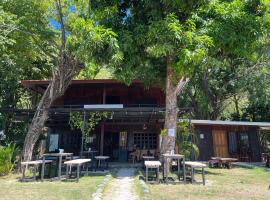 Sunny’s, guest house in Jacó