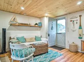 Walk to Beach Bright and Cozy Cape Cod Studio!
