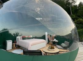 Bulle Time Flies - logement insolite, luxury tent in Bouillon