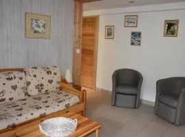 Appartement 2 pièces avec terrasse et jardin privatif, calme, proche commerces et pistes de ski - FR-1-464-184