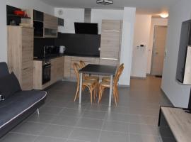 Appartement Bozel, 2 pièces, 4 personnes - FR-1-464-81, alojamento para férias em Bozel