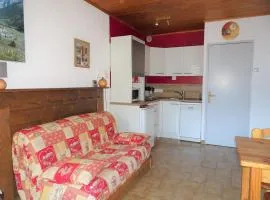 Studio Ensoleillé avec Terrasse Sud, Proche Piscine et Télécabine - FR-1-464-115