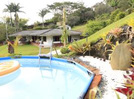 Casa del Rio, pet-friendly hotel in La Cumbre