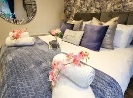 Studio Apartment The Den Colnbrook
