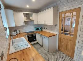 Lovely 1 Bed house in Largs, North Ayrshire, khách sạn ở Largs