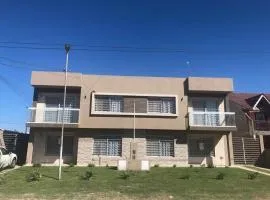 Dúplex de categoría a una cuadra de la playa