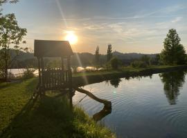 Bauernhof Flucher-Plaschg, hotel v destinaci Straden