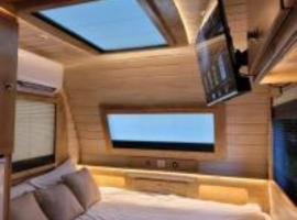Helios Luxury Caravan's, campsite in Had Nes