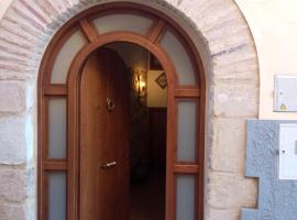 Cal Tort, budgethotel i Cornudella