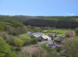 West Hollowcombe Farm Cottages - full site booking، فندق مع موقف سيارات في دولفيرتون
