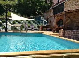Villa spacieuse à Noailhac avec piscine privée