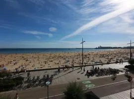 Appartement T2 en front de mer avec balcon, garage et ascenseur, Les Sables-d'Olonne - FR-1-197-475