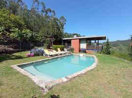 Casa da Laranjeira - villa with private pool، فندق مع موقف سيارات في بونتي دي ليما