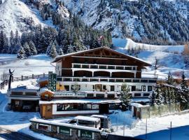 Pension Alpin, ski resort in Mandarfen