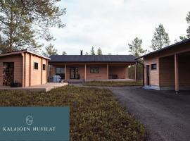 Hirsihuvila Villa Letto, pihasauna & ulkoporeamme, holiday home in Kalajoki