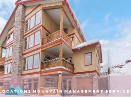 I Spy - Cozy Pet Friendly, Ski In Ski Out Condo with Private Hot Tub, hotel a Big White