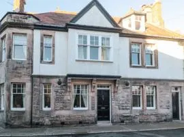 Iona 10 Palace Street East