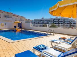 Apartamentos Carruna, hotel perto de Praia da Oura, Albufeira