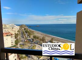 ESTUDIOS ChinaSOL, beach hotel in Almuñécar