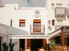 La Plaza Hostal, hotel cerca de Castillo de Peñíscola, Peñíscola