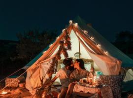 Sa Mola Experience TENDA, kamp s luksuznim šatorima u gradu 'Escolca'