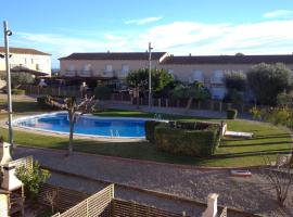 Fantástica casa con piscina y playa ,Torredembarra-Tarragona, allotjament vacacional a Pobla de Montornés