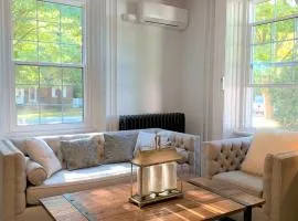 Modern Apt Near Downtown Burlington Ideal for long stays - U2 - The Blair