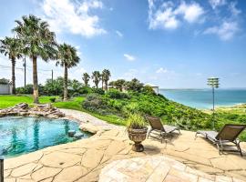 4 Mi to Lake Amistad Access: Luxury Hilltop Escape, hotel em Del Rio