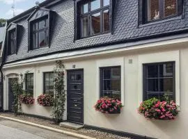 2 Bedroom Nice Home In Ystad