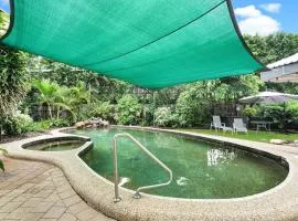 Leumeah - A Modern Townhouse in Cairns