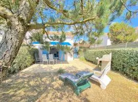 Maison avec piscine, tennis à 300m de la plage - 2 chambres, terrasse et parking privé - FR-1-231-267