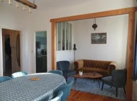 Duplex face plage avec terrasse, 3 ch, 2 sdb, WiFi, ménage inclus - FR-1-376-113