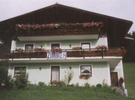 Privatzimmer Anneliese, hotel in Gosau