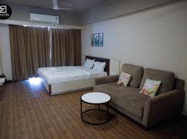 Weekend Address, hotel em Surate