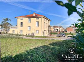Villa Valente - Apartments: Capannori'de bir otoparklı otel