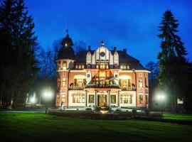 Letohrádek sv. Vojtěch, hotel a Počátky