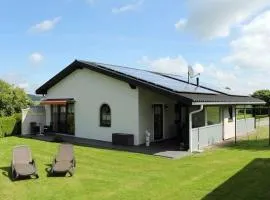 Holiday Home in Gönnersdorf near Badesee